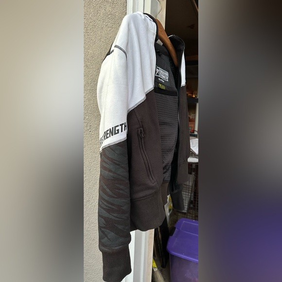 Speed and Strength Armored Motorcycle sweatshirt, size 2x. - Picture 4 of 9